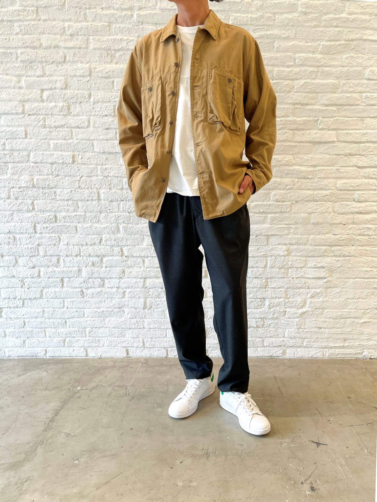 64 ベージュ