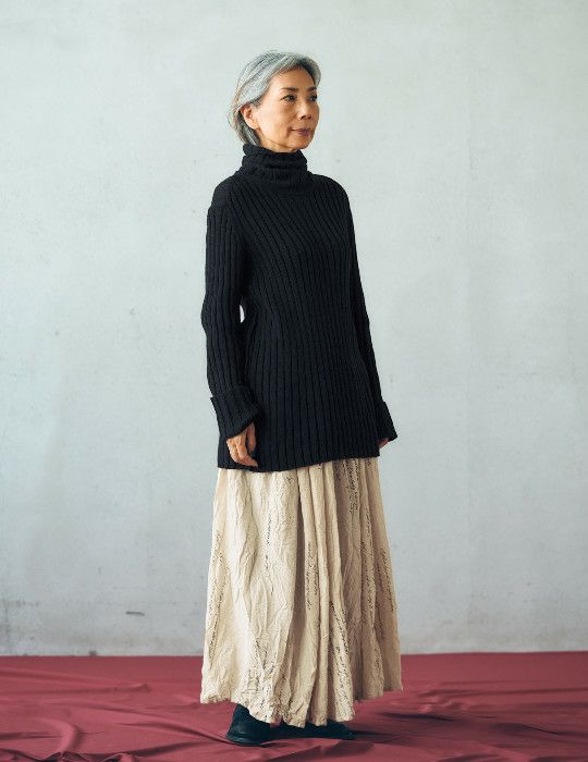 90 ブラック：モデル 153cm