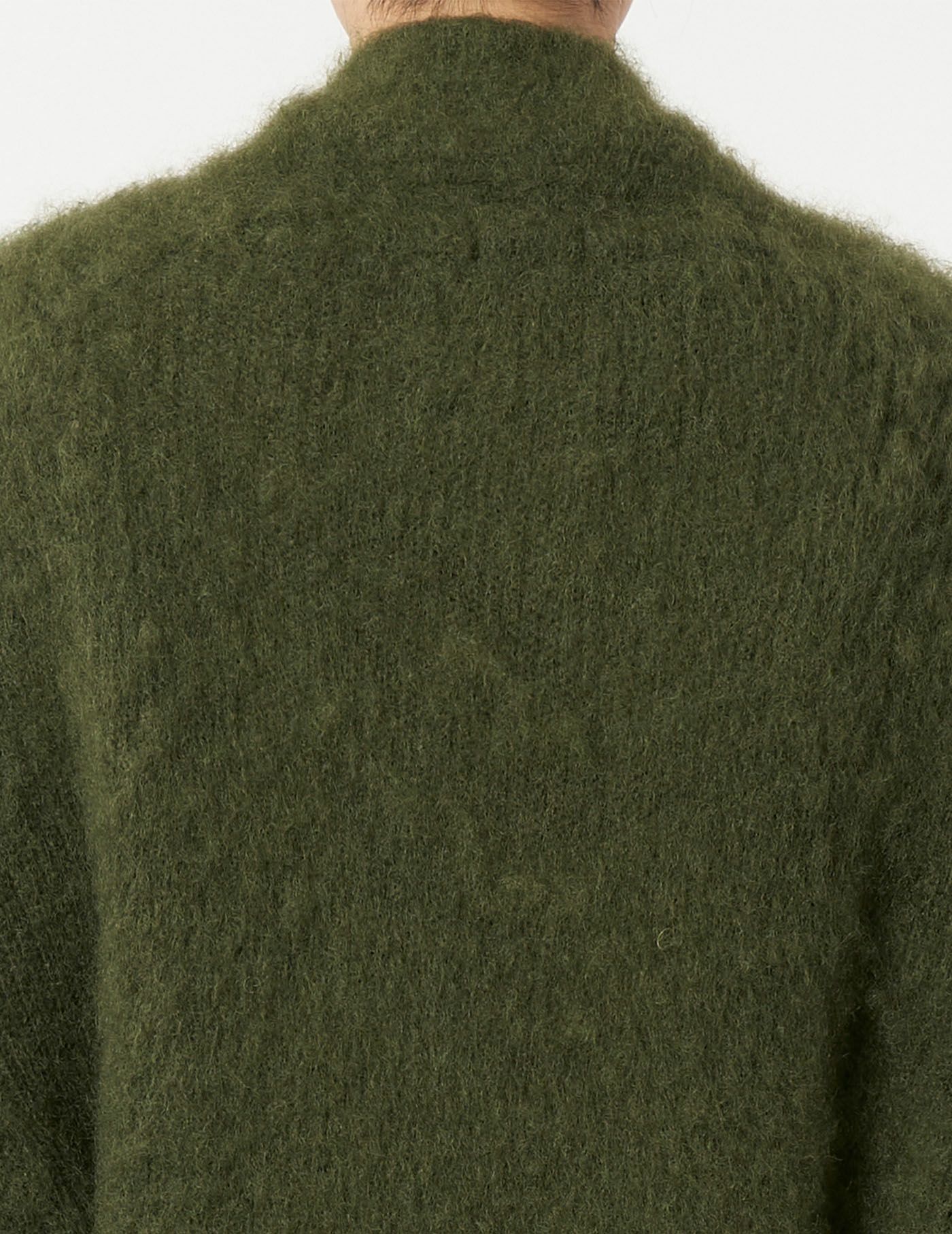 44 カーキ