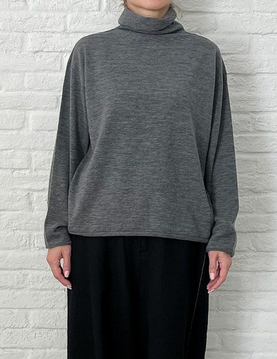 52 トップグレー：身長 160cm