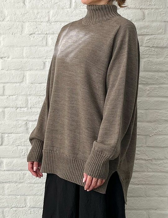 67 グレージュ