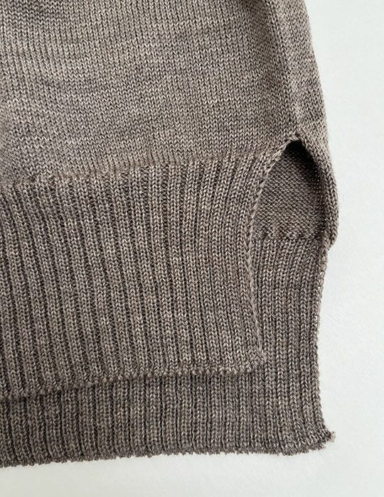 67 グレージュ
