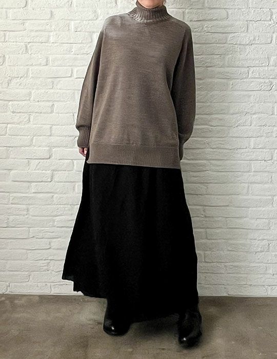 67 グレージュ