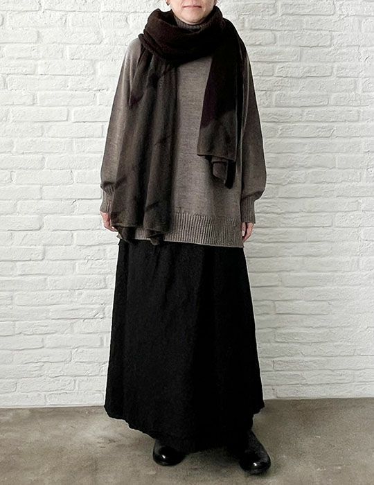 67 グレージュ