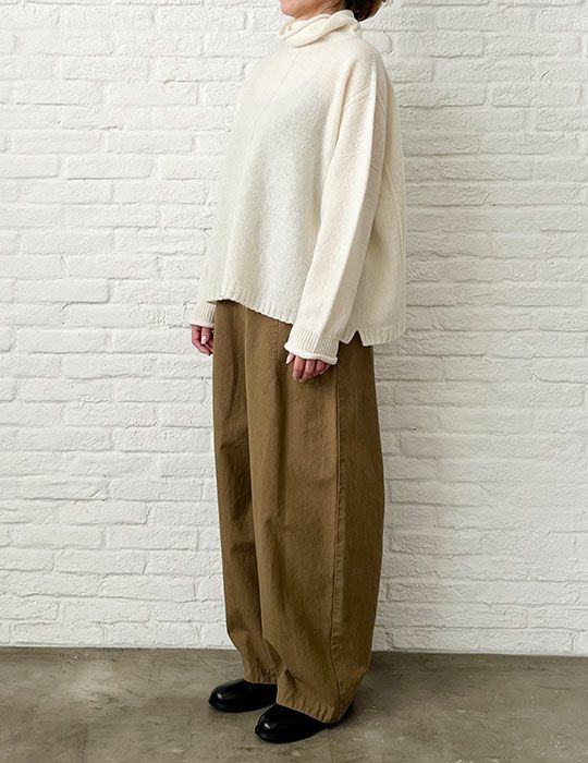04 アイボリー