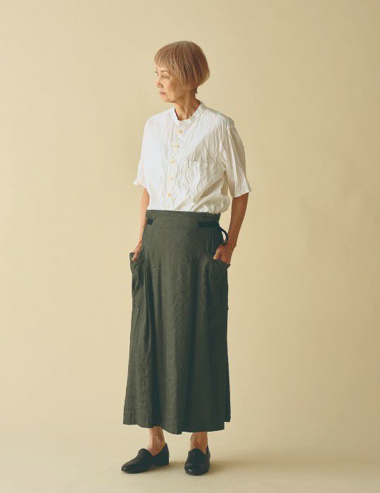 01 ホワイト：モデル 170cm