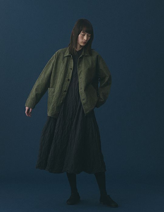53 チャコール：モデル 172cm