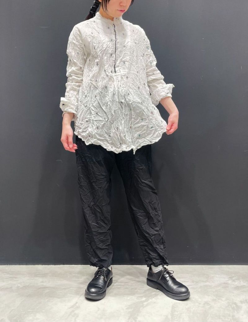 02 オフホワイト/36size：スタッフ158㎝