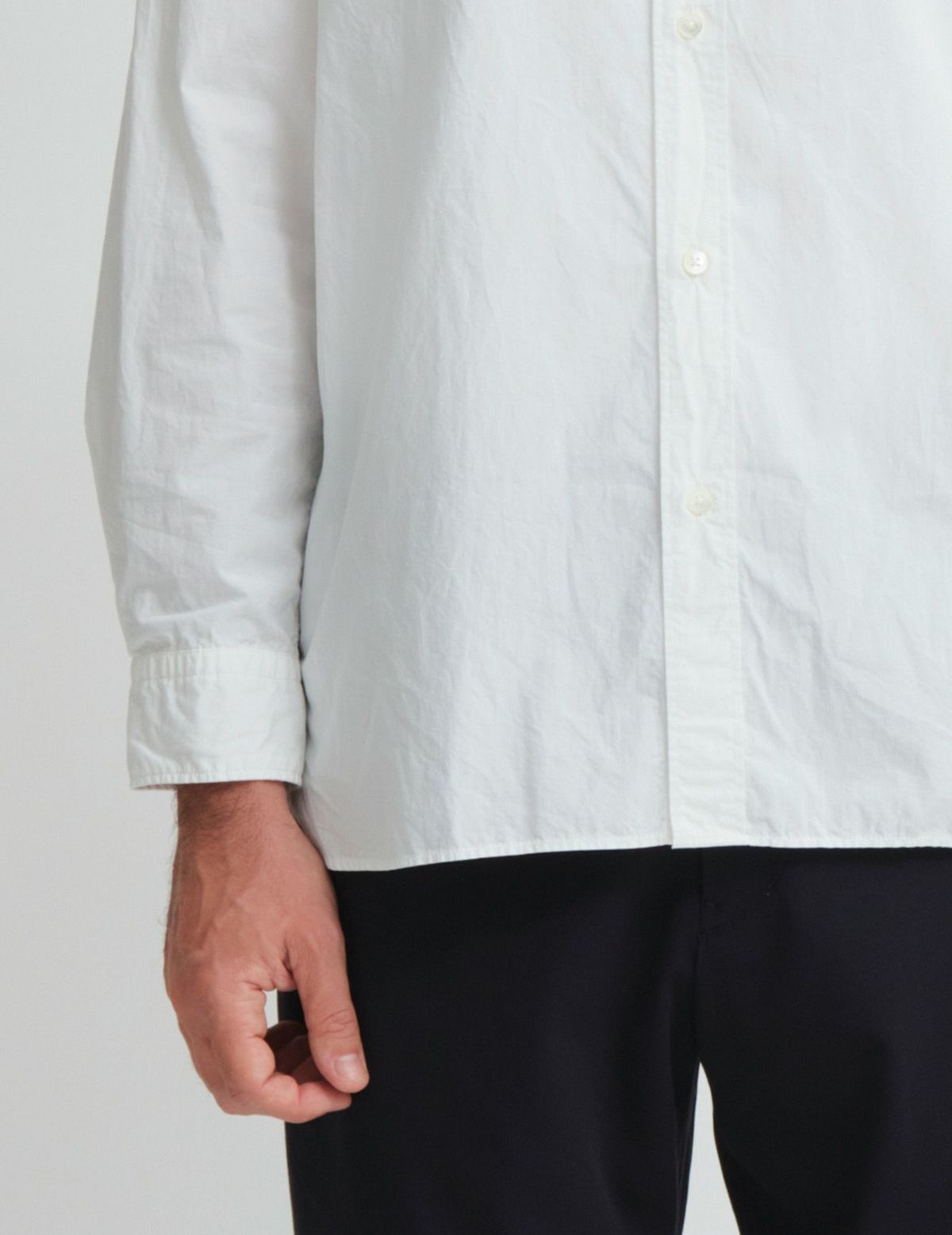 02 オフホワイト