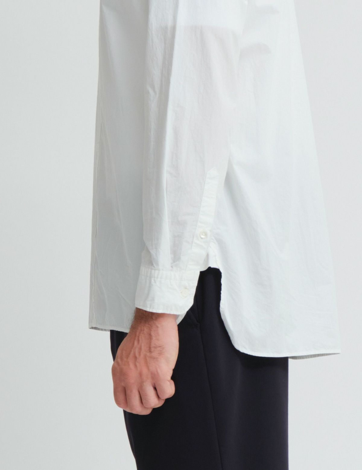 02 オフホワイト