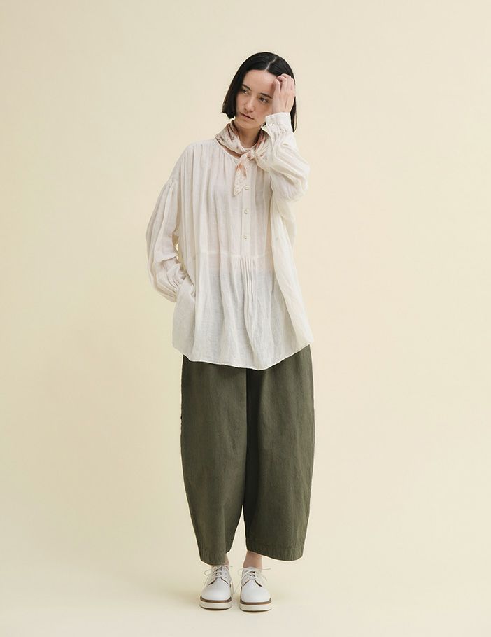 44 カーキ/36size：モデル 170cm