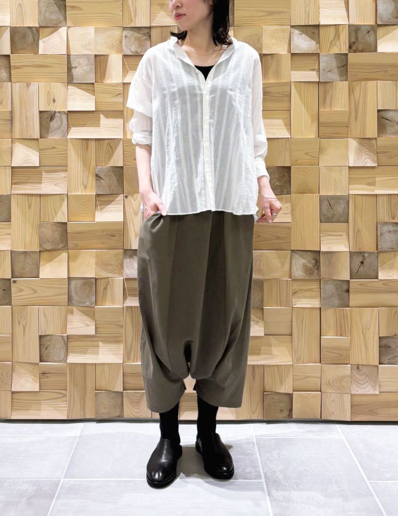 01 ホワイト/36size：スタッフ159㎝