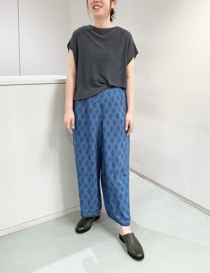 53 チャコール/36size：スタッフ164㎝