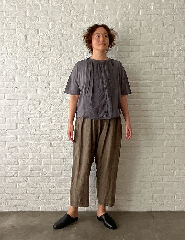 53 チャコール：スタッフ 167cm