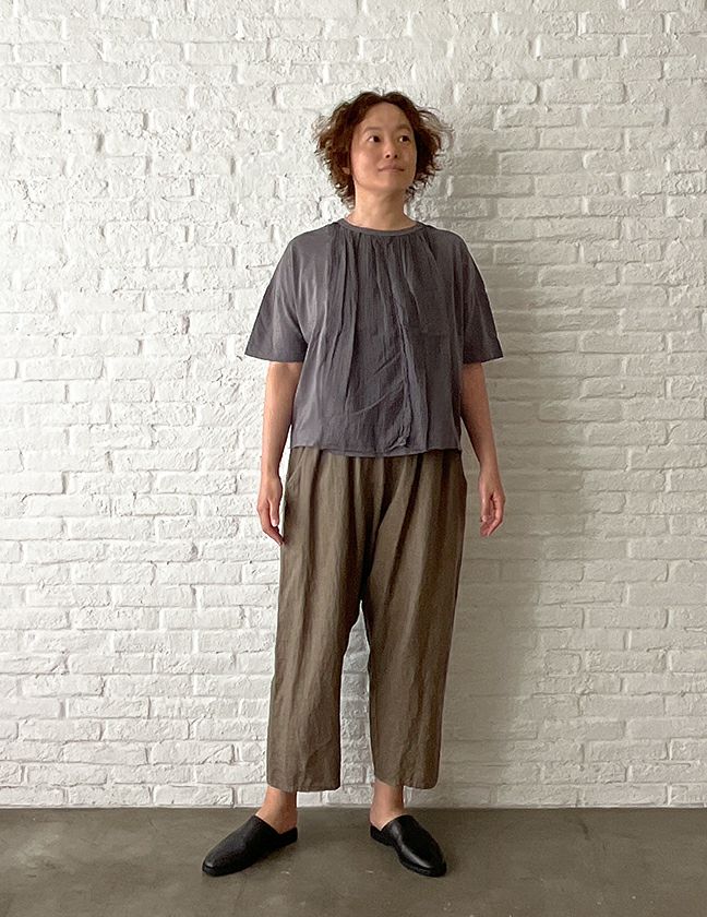 53 チャコール：スタッフ 167cm