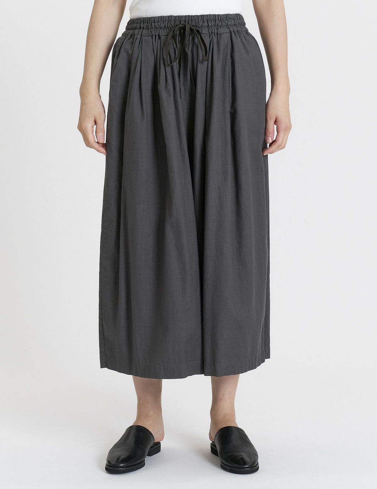 44 グレーカーキ/36size：モデル170㎝