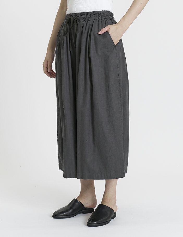 44 グレーカーキ