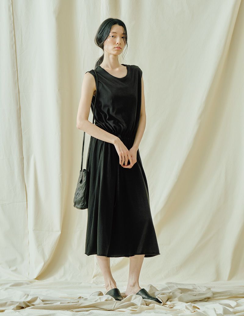 90 ブラック：モデル 174cm