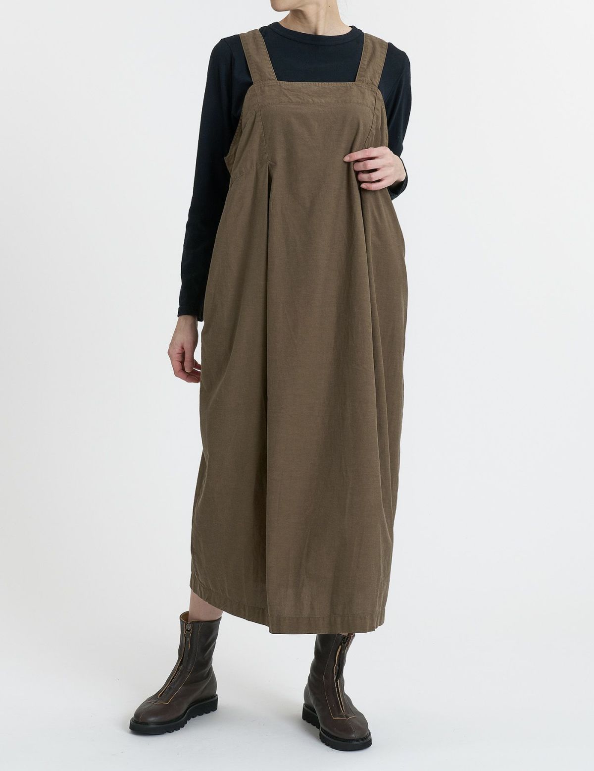 44 カーキ/36size：モデル 169cm