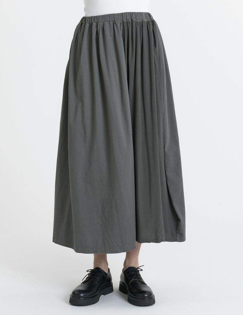 40 グリーン/36size：モデル169㎝