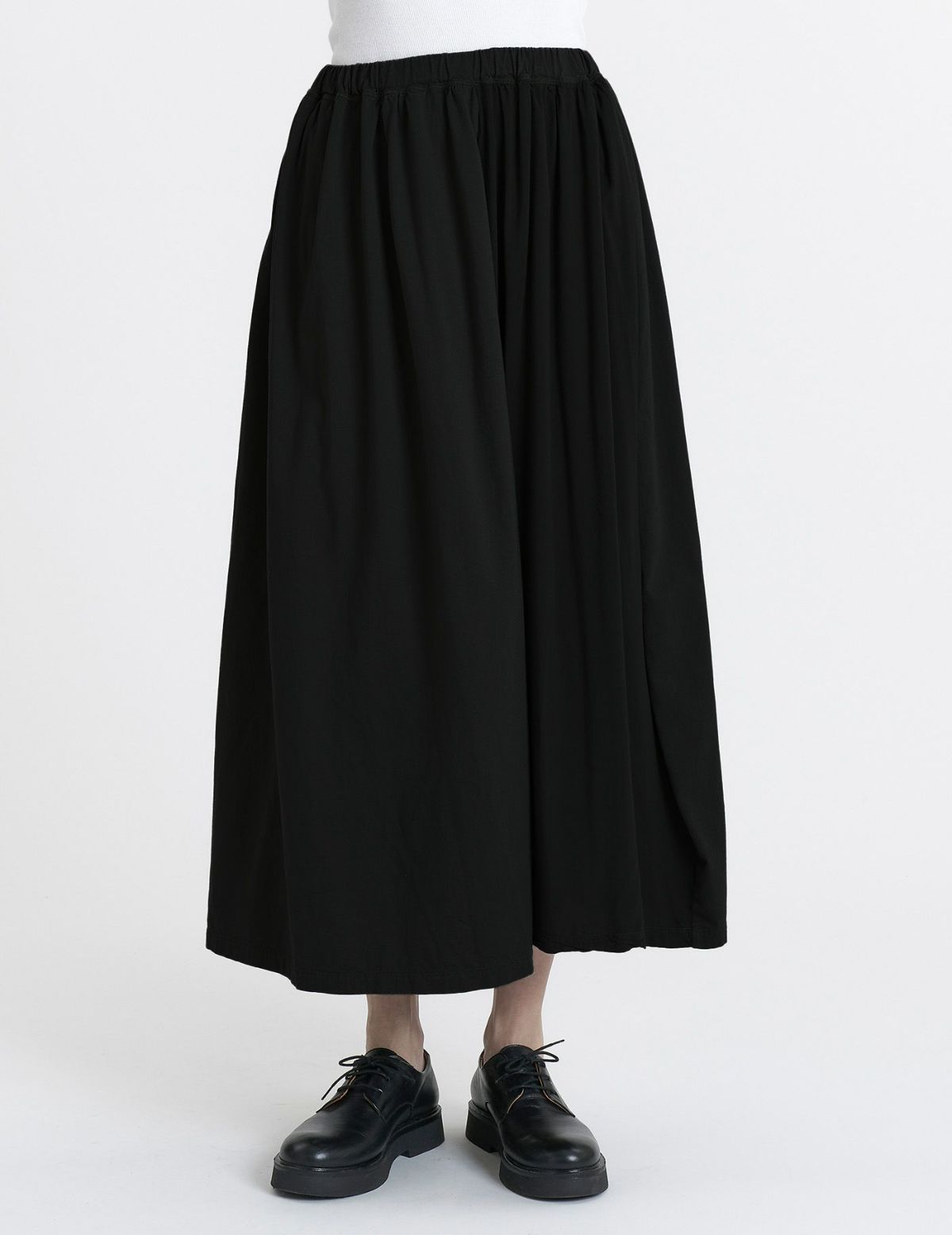 90 ブラック/36size：モデル169㎝