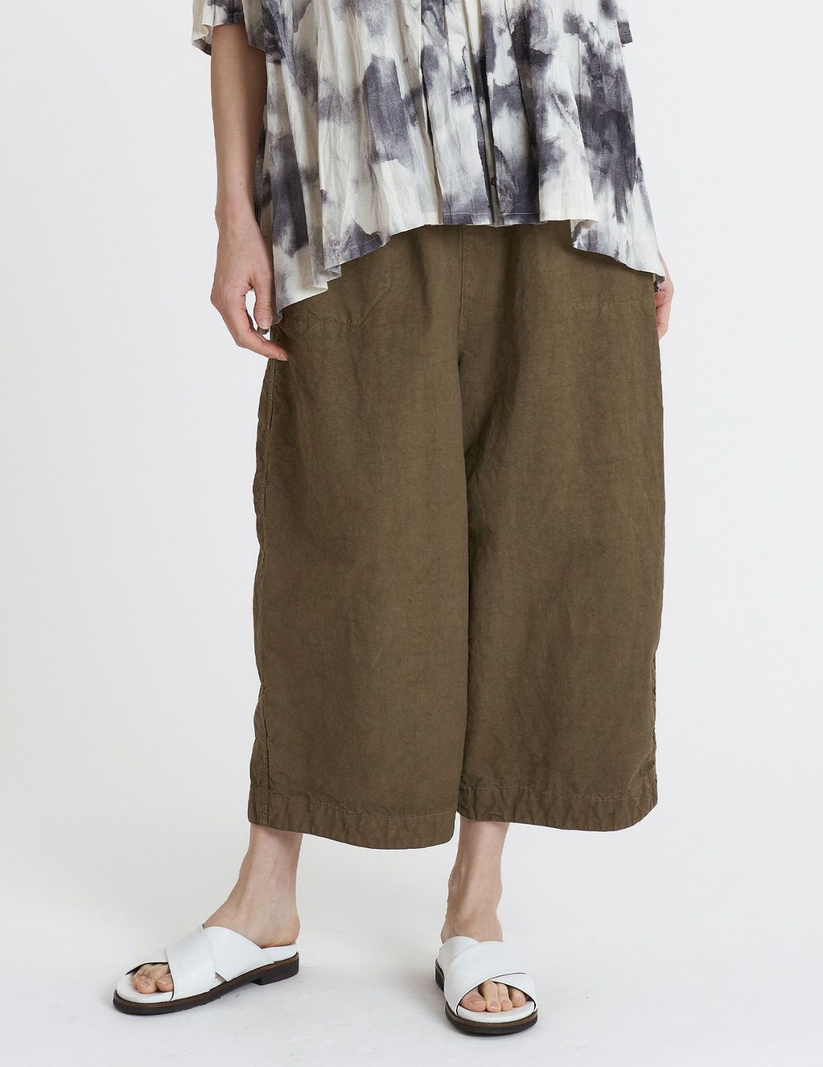 64 ベージュ/36size：モデル 169cm