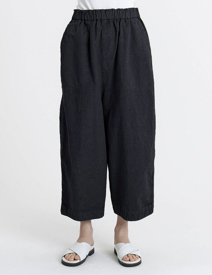 90 ブラック/36size：モデル 169cm