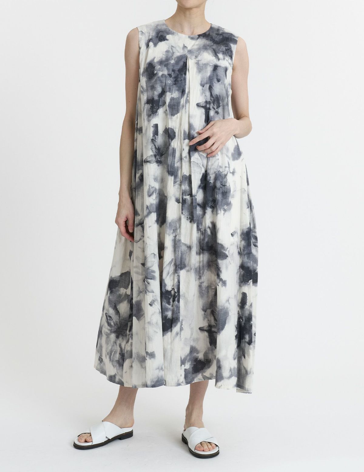 20 ネイビー：モデル 169cm