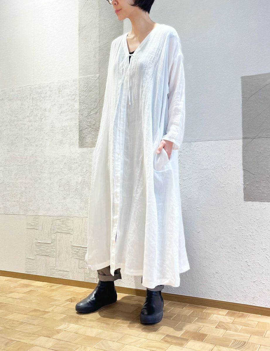 01 ホワイト/36size：スタッフ162㎝