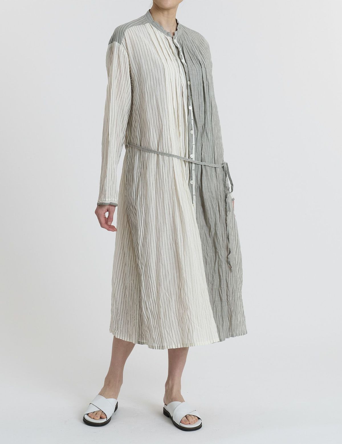 50 グレー：モデル 169cm