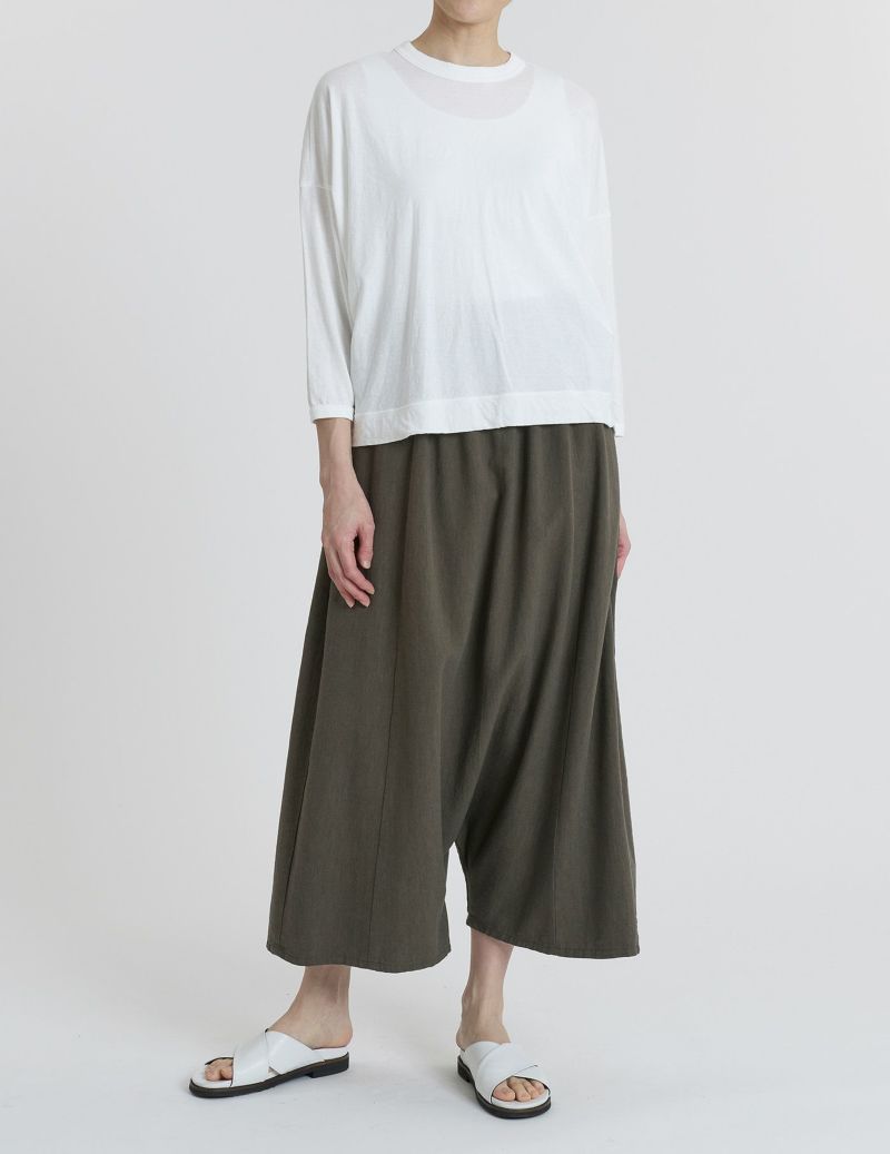 44 カーキ/36size： モデル 169cm