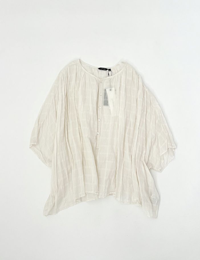 02 オフホワイト