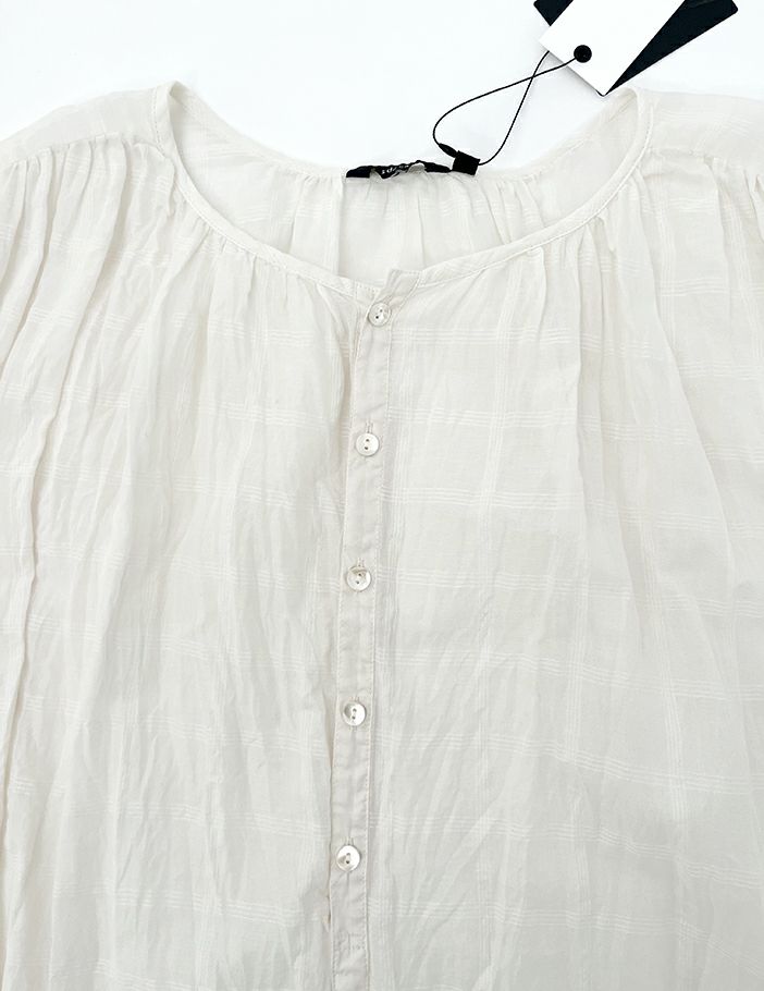 02 オフホワイト