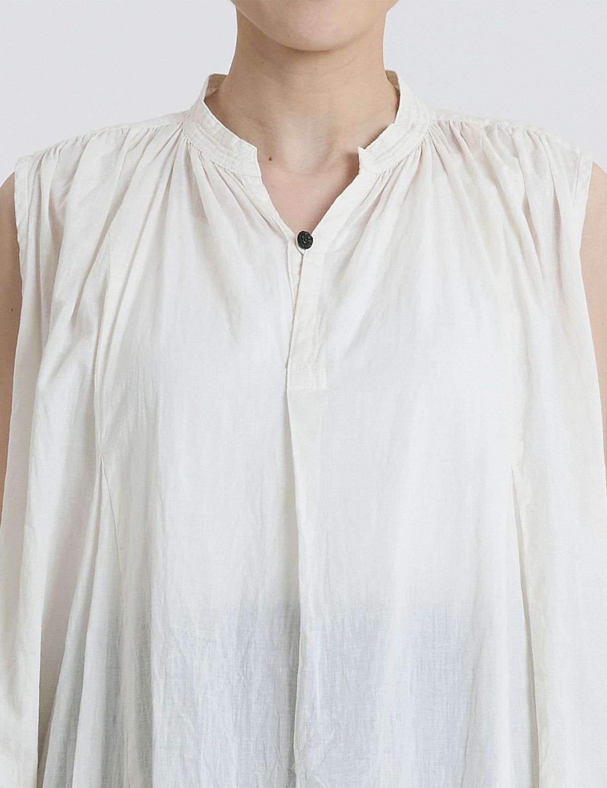 02 オフホワイト