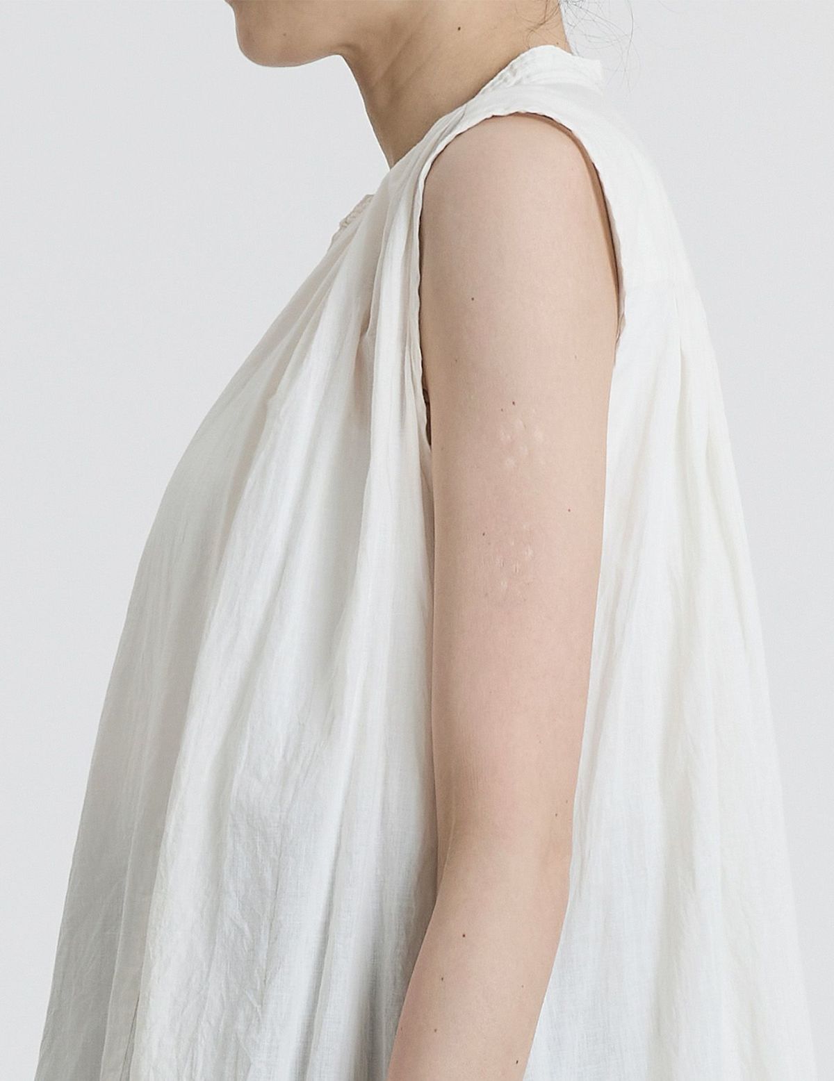 02 オフホワイト