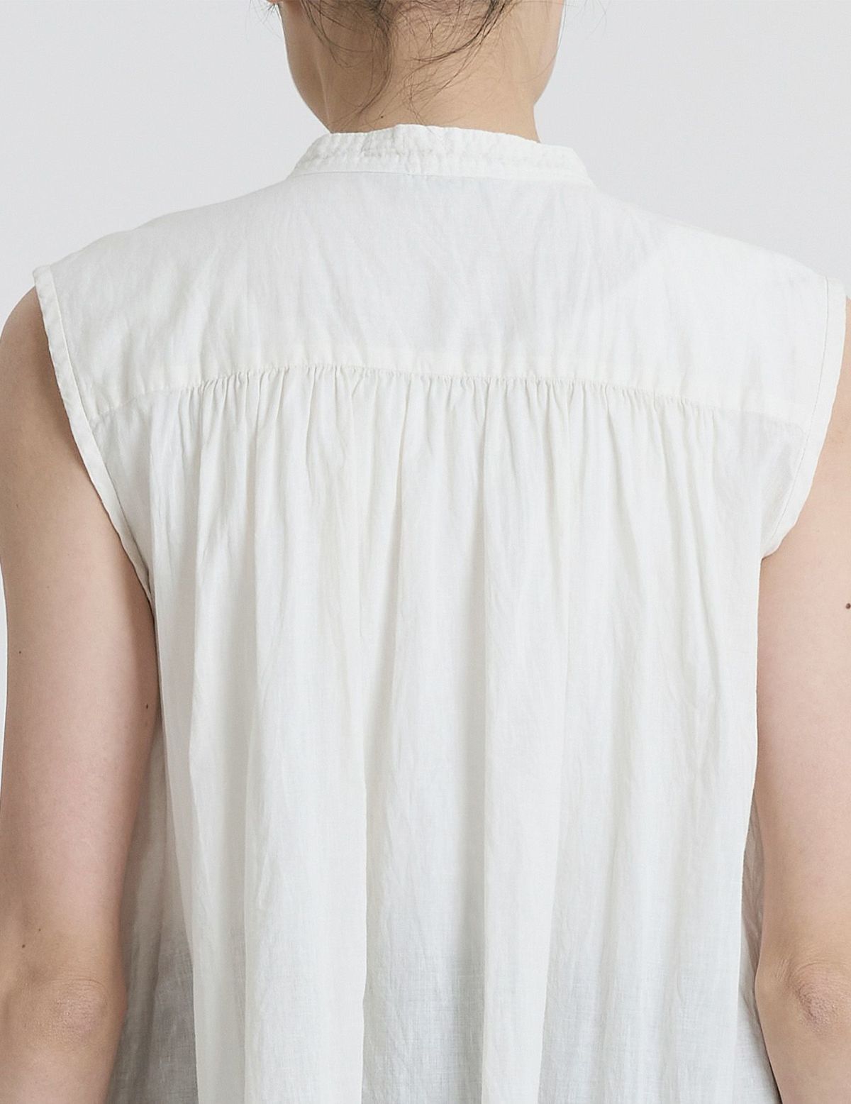 02 オフホワイト