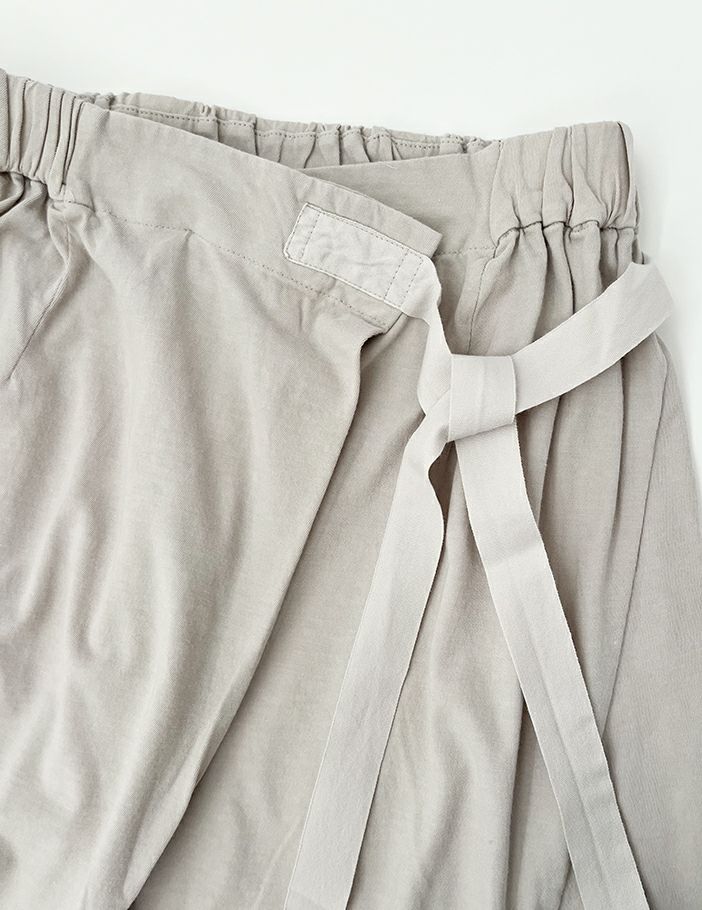 51 ライトグレー