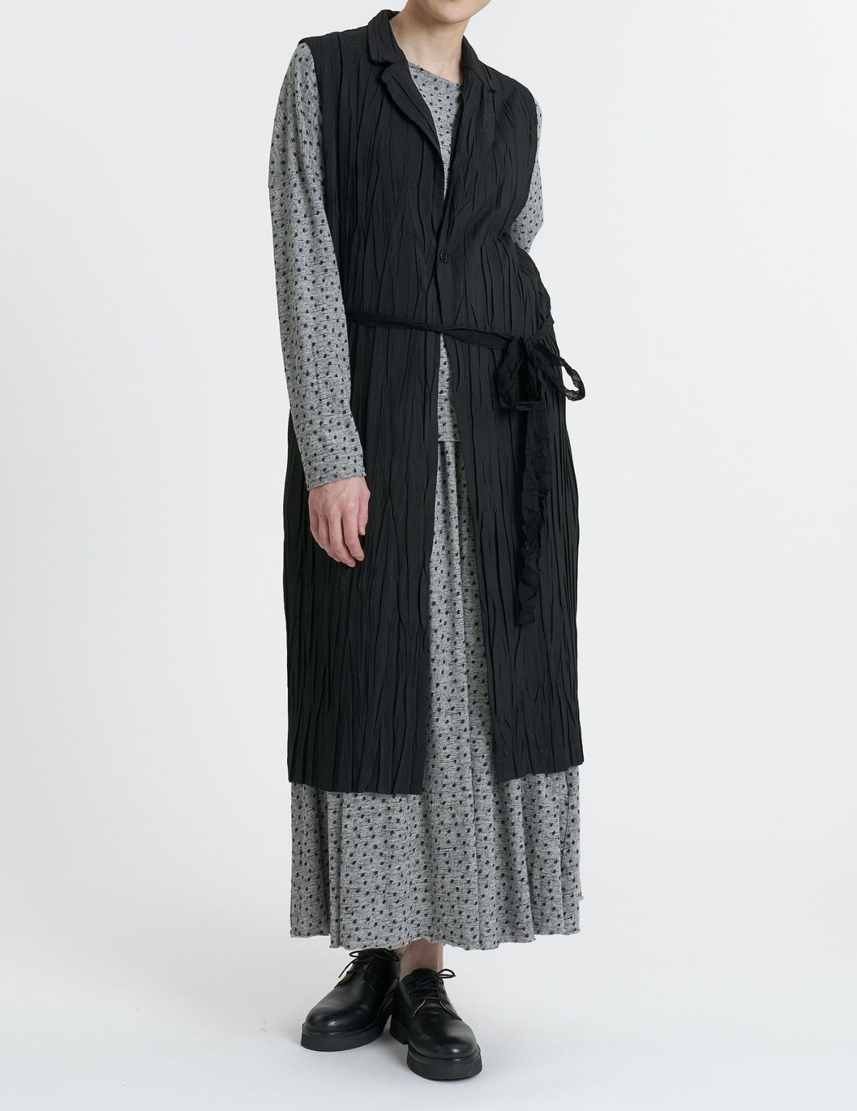 90 ブラック：モデル 169cm