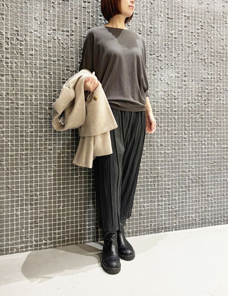 53 チャコール/36size：スタッフ161㎝