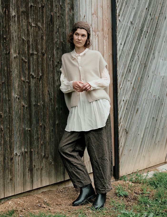 02 オフホワイト：モデル 177cm