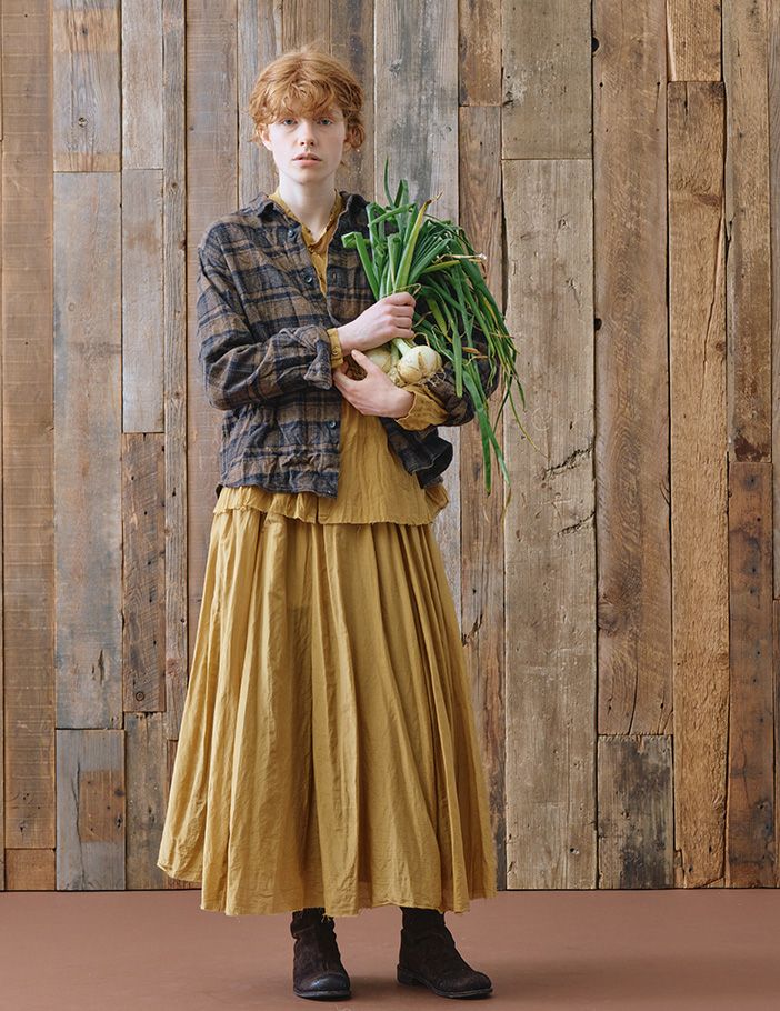 86 ゴールド：モデル 170cm