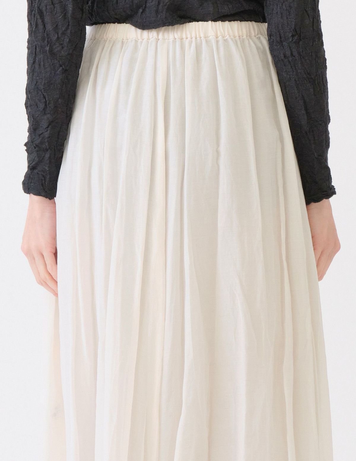 02 オフホワイト