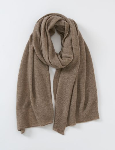 pas de calais ウールスヌード ベージュ　新品未使用 pas de calais ウールスヌード ベージュ 新品未使用 pas de
