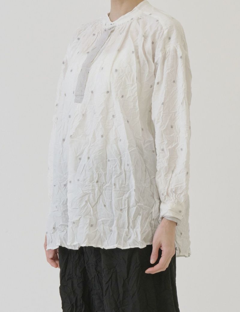 02 オフホワイト