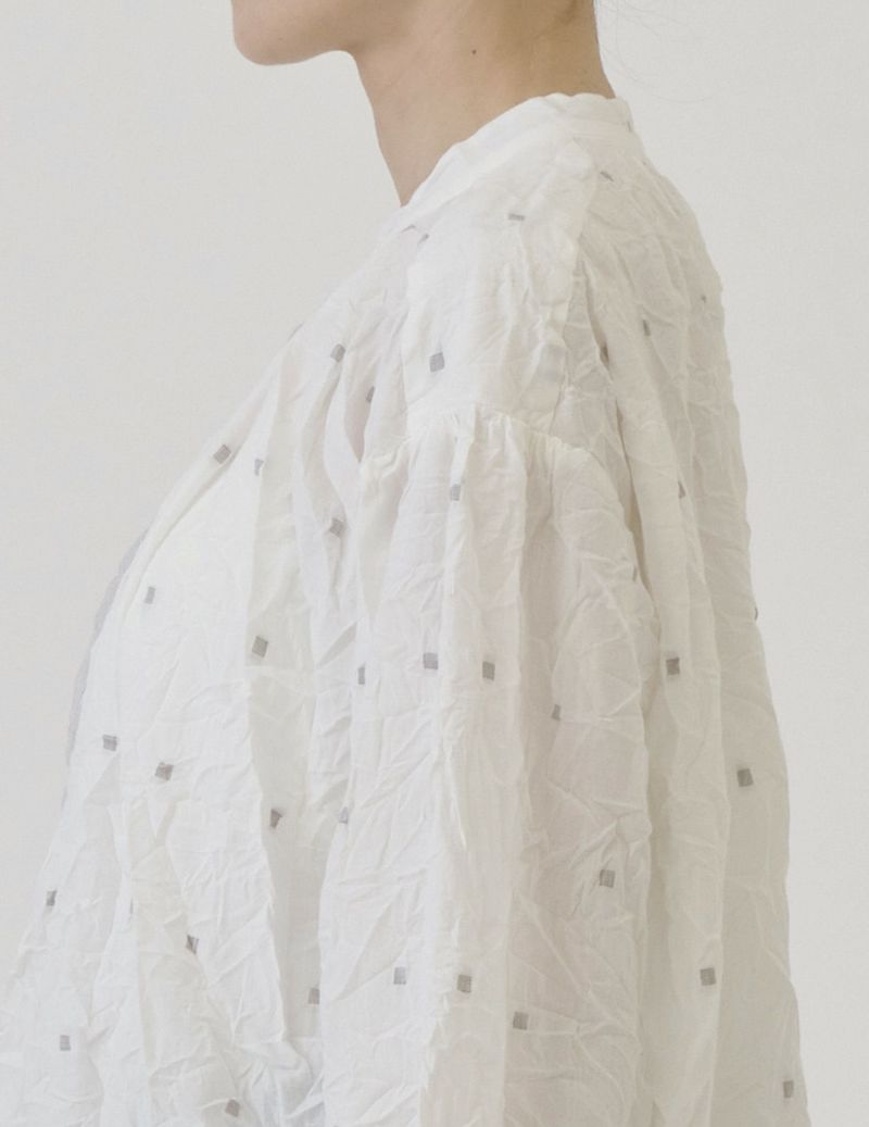 02 オフホワイト