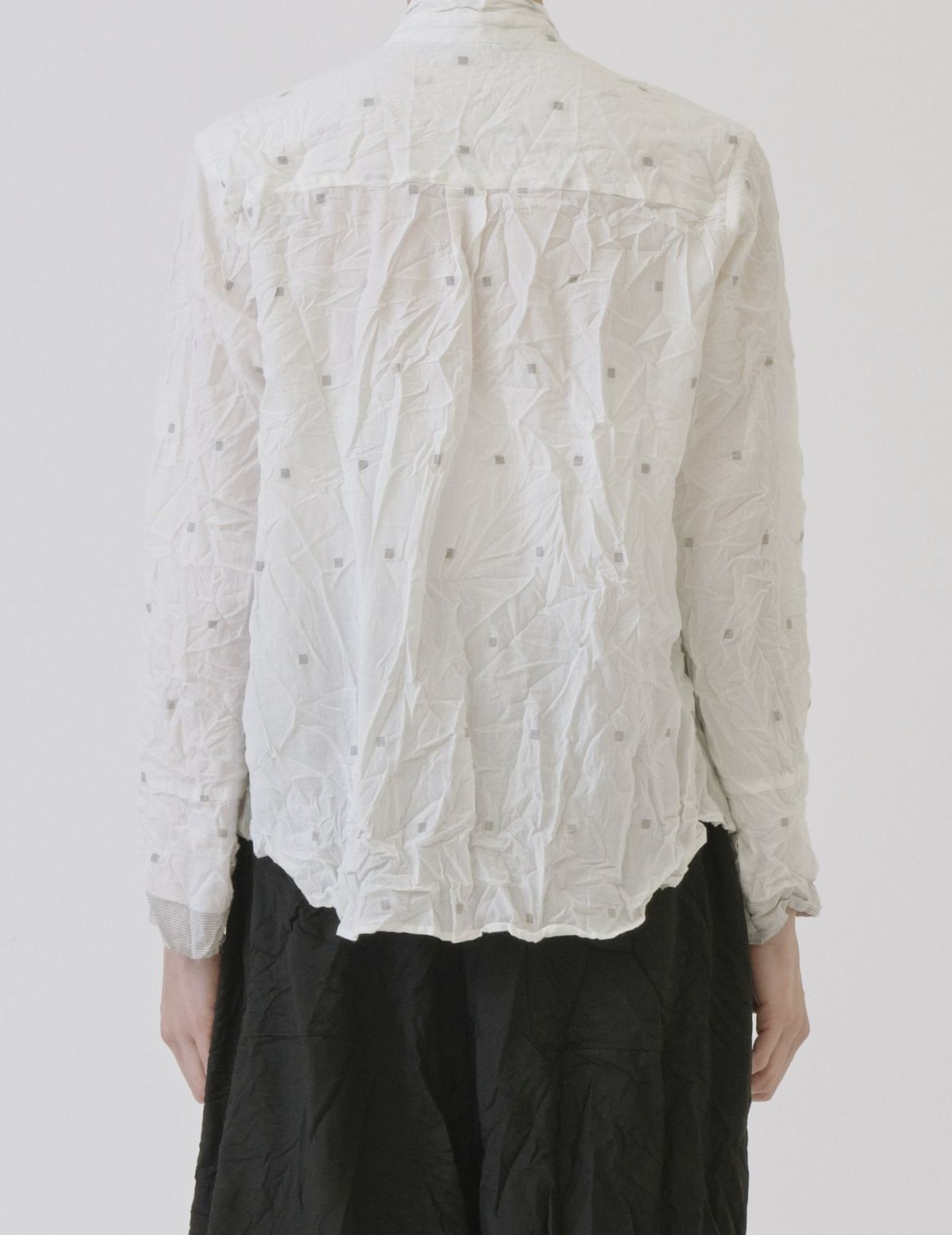 02 オフホワイト