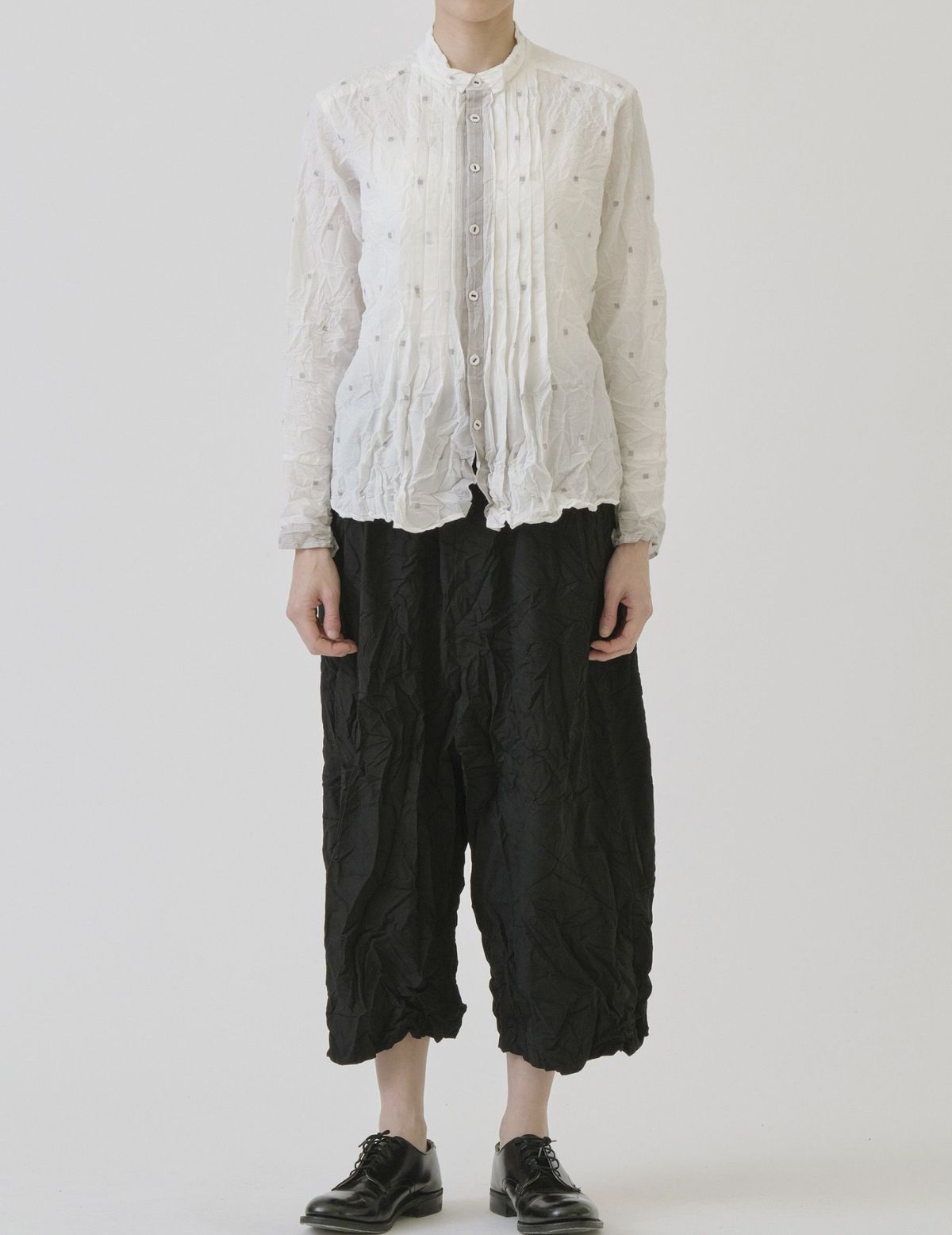 02 オフホワイト