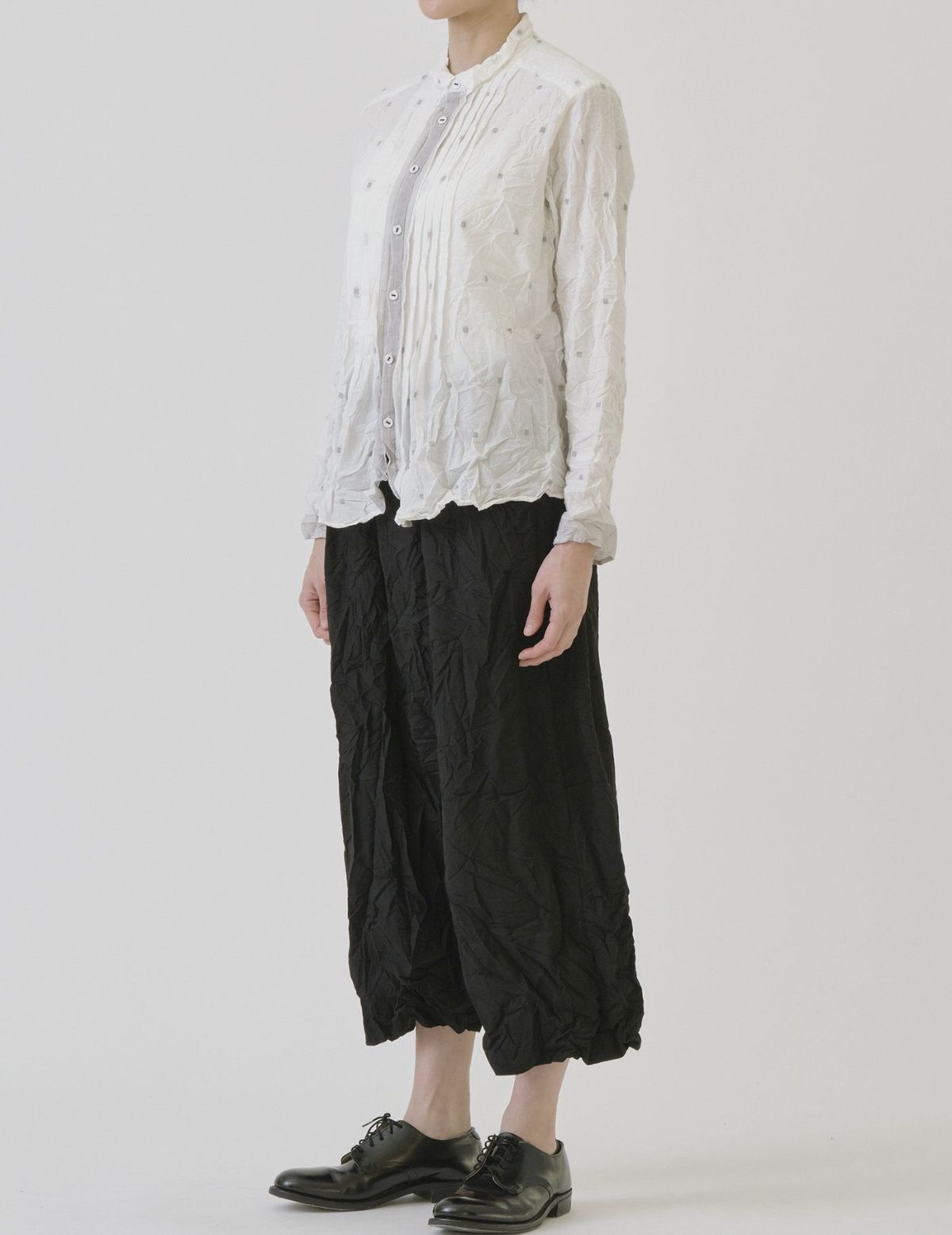 02 オフホワイト