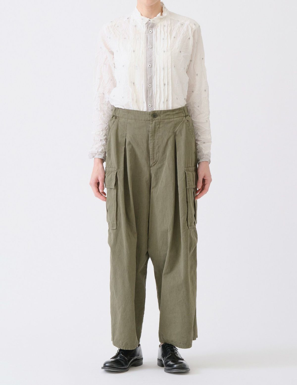 02 オフホワイト