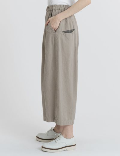 【pas de calais】シンプルやわらかパンツ（ベージュ）✳︎新品 pas de calais】シンプルやわらかパンツ（ベージュ）✳︎新品
